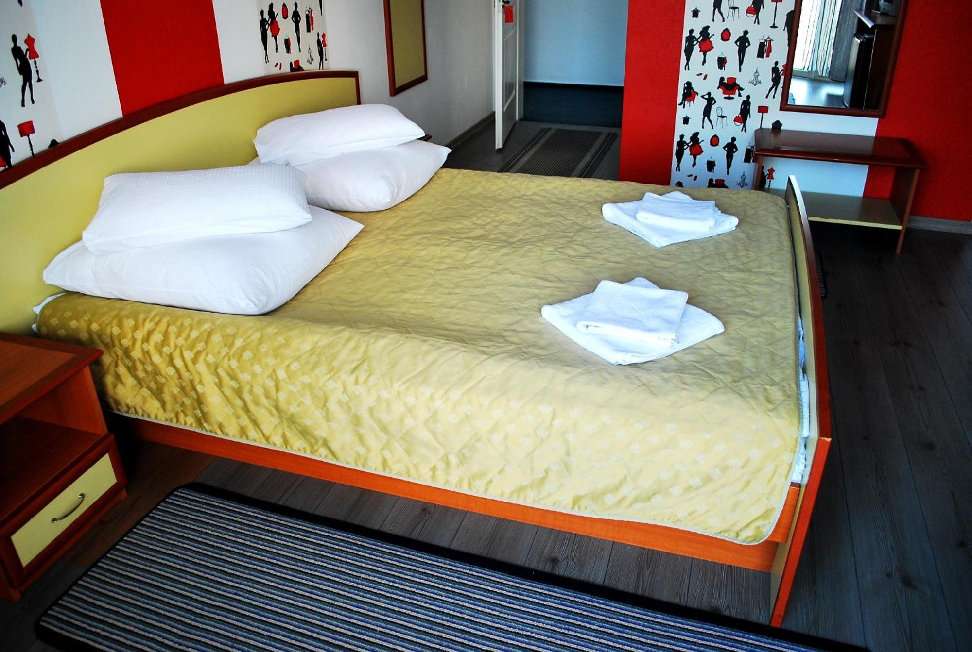 Vila Meteor Bed & Breakfast Cluj-Napoca Room photo